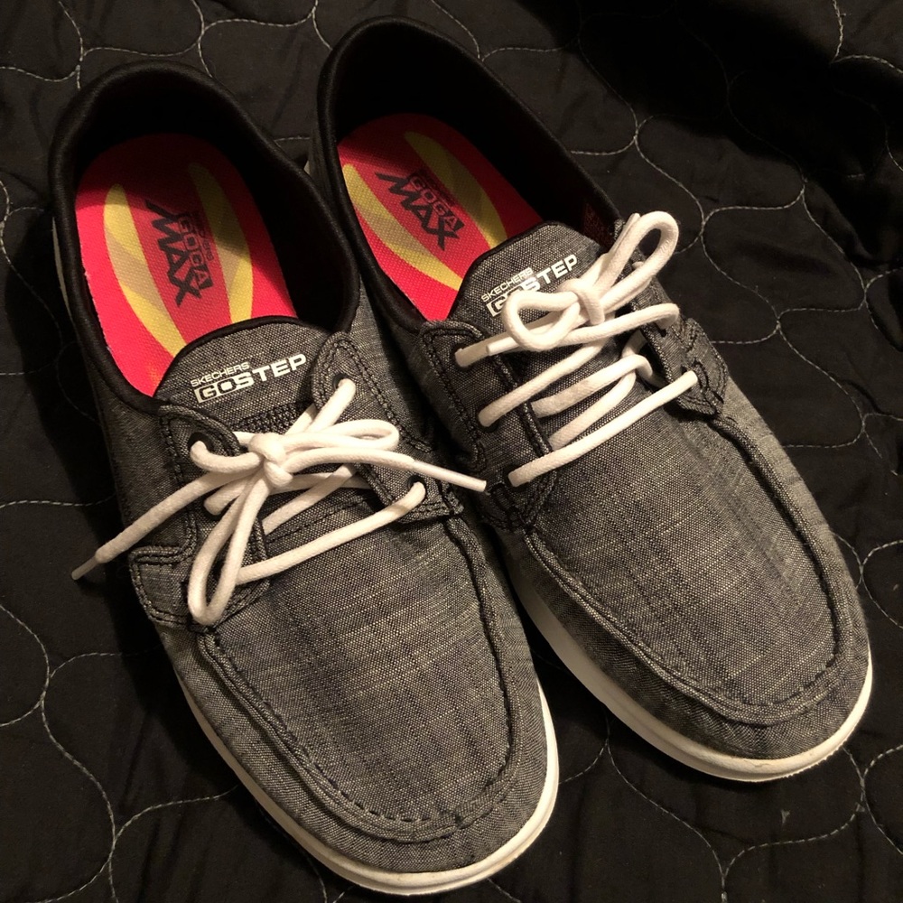 Skechers goga max boat shoes
